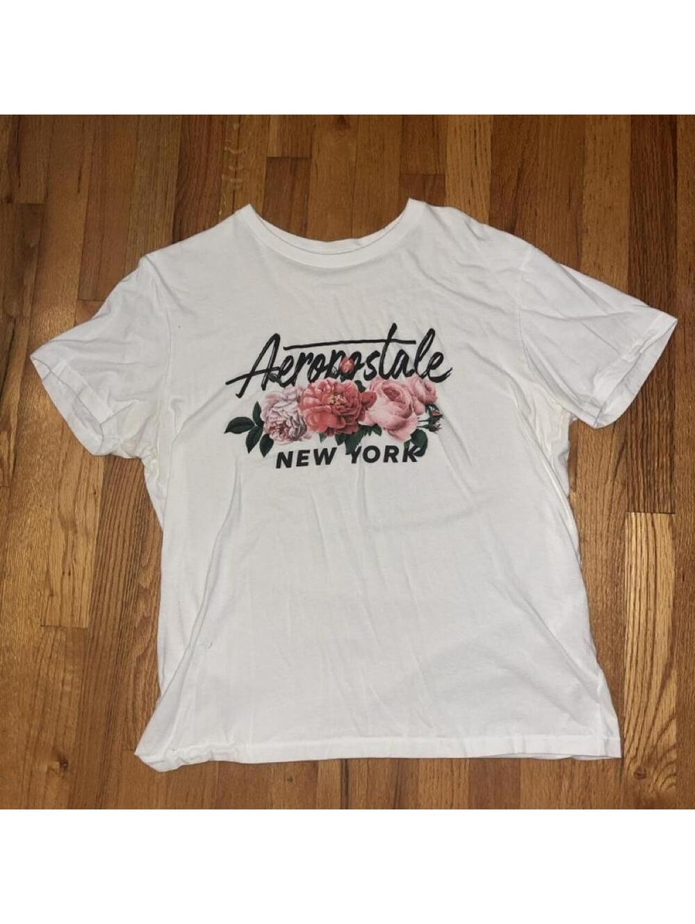 Aeropostale Men's White Tshirt